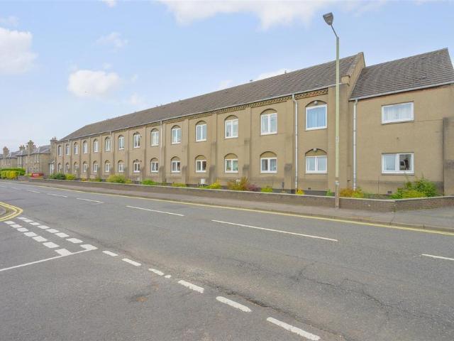 Flat for sale in Moneydie, Scotland