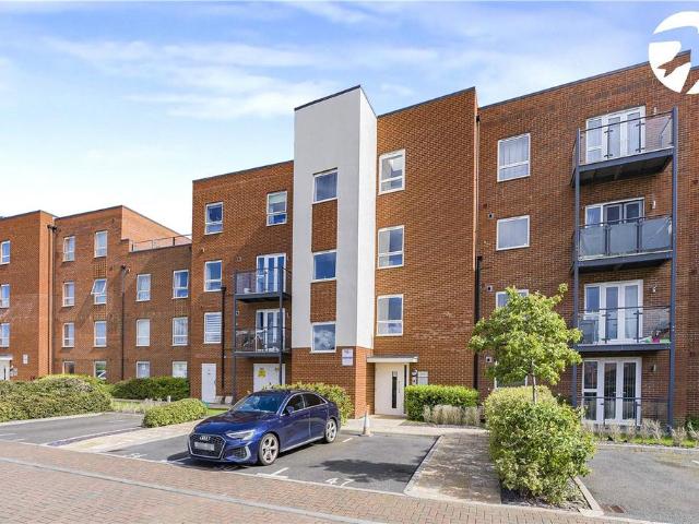 Flat for sale in Castle Hill, Monks Orchard