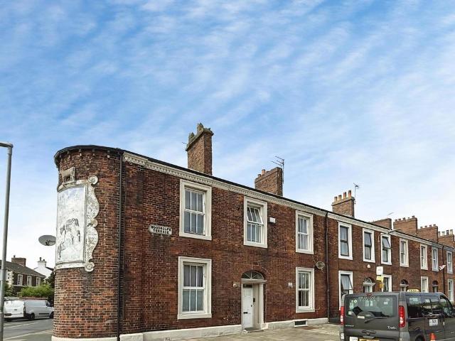 Flat for sale in Currock