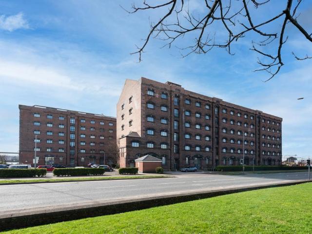 Flat for sale in Birkenhead, Wirral