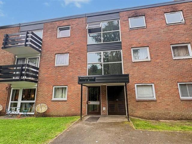 Flat for sale in Wake Green, West Midlands