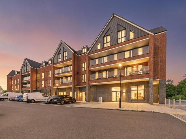 Flat for sale in Wokingham, Isle Of Man