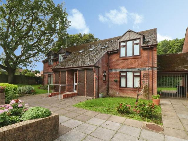 Flat for sale in St Mellons, Cardiff