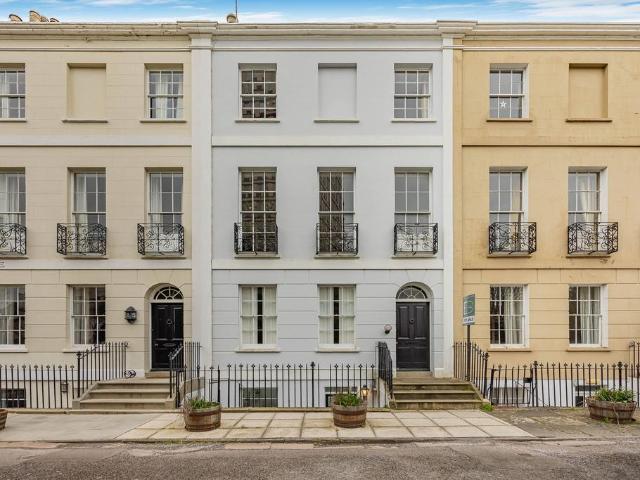 Flat for sale in Montpellier, Golden Valley