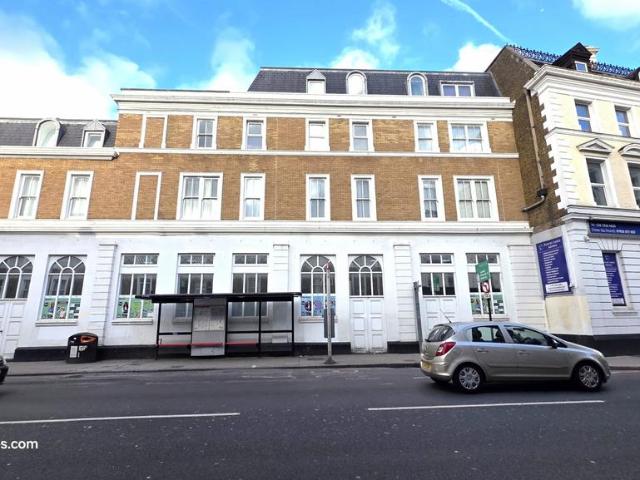 Flat for sale in Dalston, De Beauvoir Town