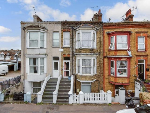 Flat for sale in Cliftonville West, Acol