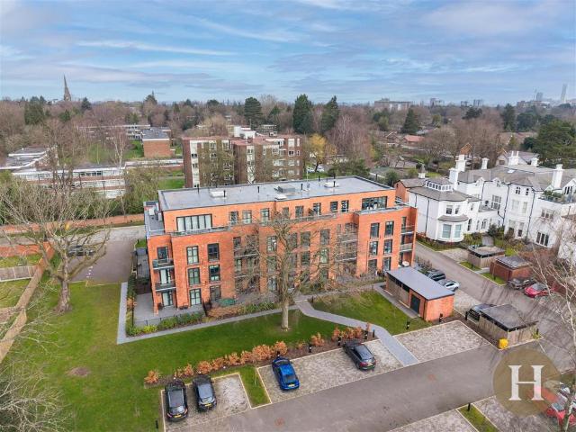 Flat for sale in Harborne, West Midlands