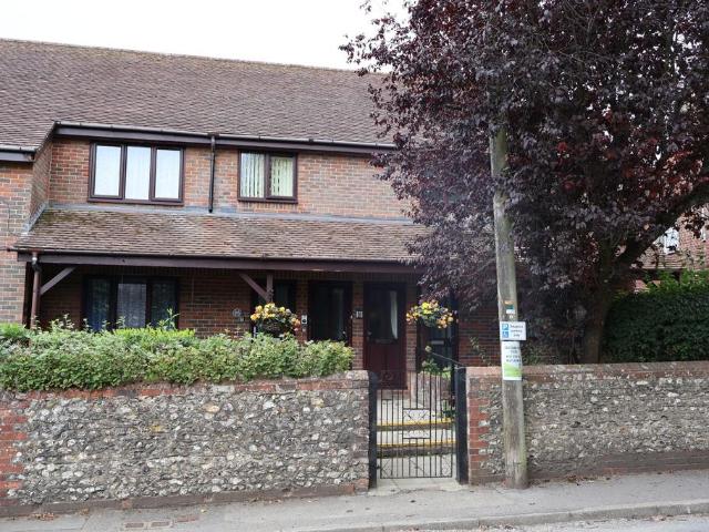 Flat for sale in Bolton Low Houses, Hampshire