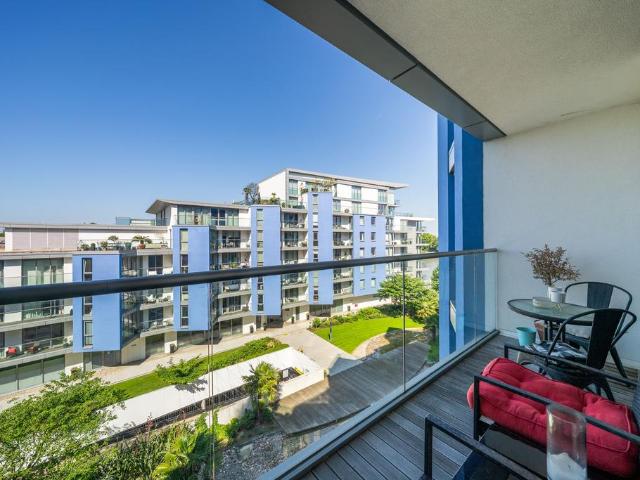 Flat for sale in Wandsworth, Greater London