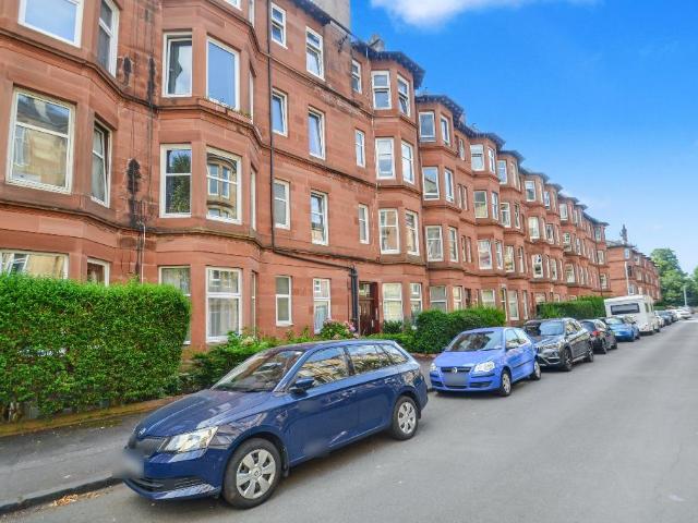 Flat for sale in Battlefield, Scotland