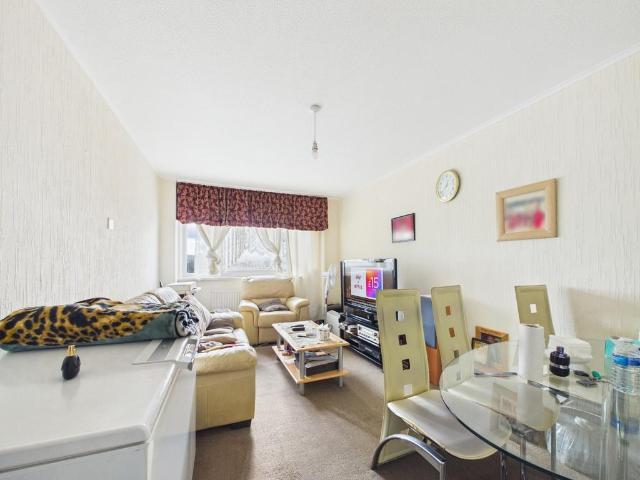 Flat for sale in Thamesmead, Isle Of Man