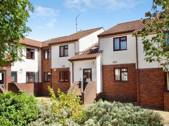 Flat for sale in Walthamstow Village, Greater London