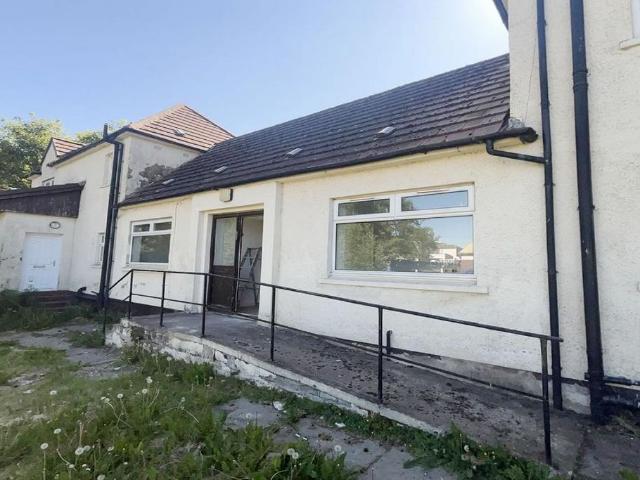 Flat for sale in Carstairs Junction, Scotland
