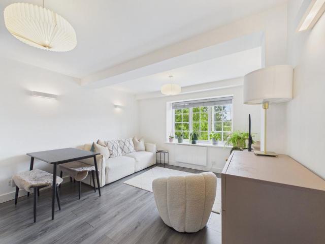 Flat for sale in Epping, Essex