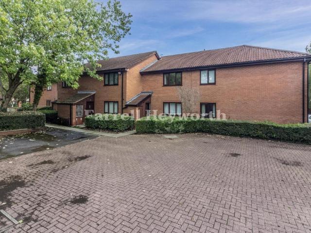 Flat for sale in Tanterton, Higher Bartle