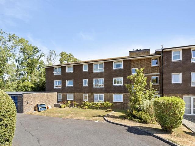 Flat for sale in Polegate, Cross In Hand