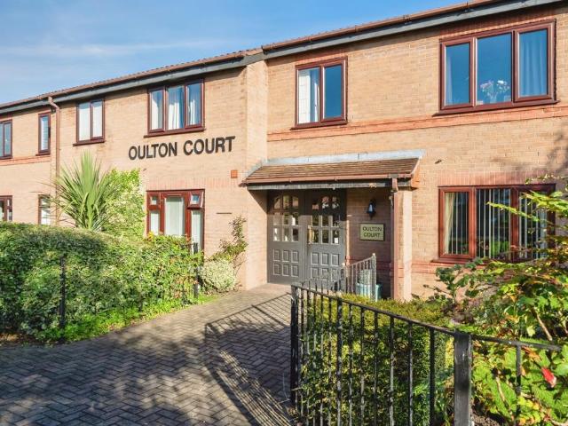 Flat for sale in Grappenhall