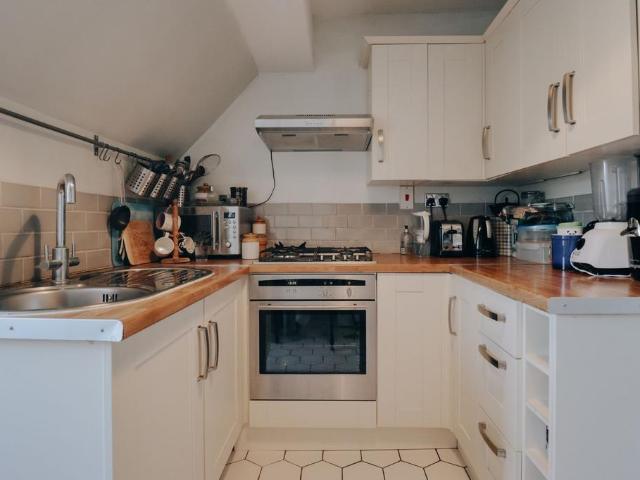 Flat for sale in Watford Heath, North Watford