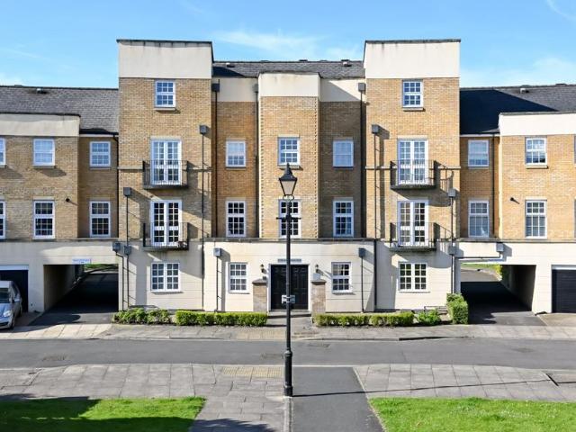 Flat for sale in High Field, York