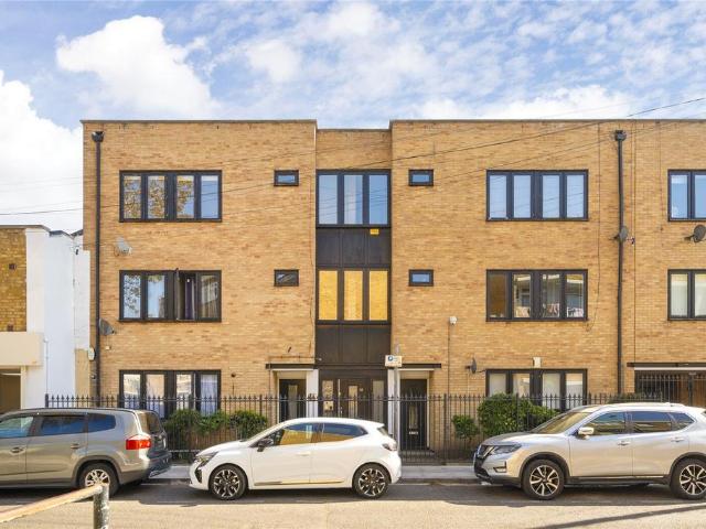 Flat for sale in Bethnal Green, Greater London
