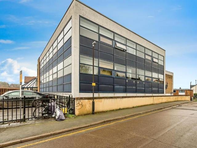 Flat for sale in Newtown, Chesham