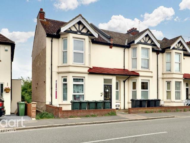 Flat for sale in Brooklands, Monks Orchard