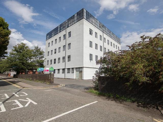Flat for sale in Woodside, Brierley Hill