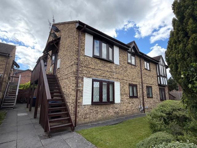 Flat for sale in Greenbank, Leftwich
