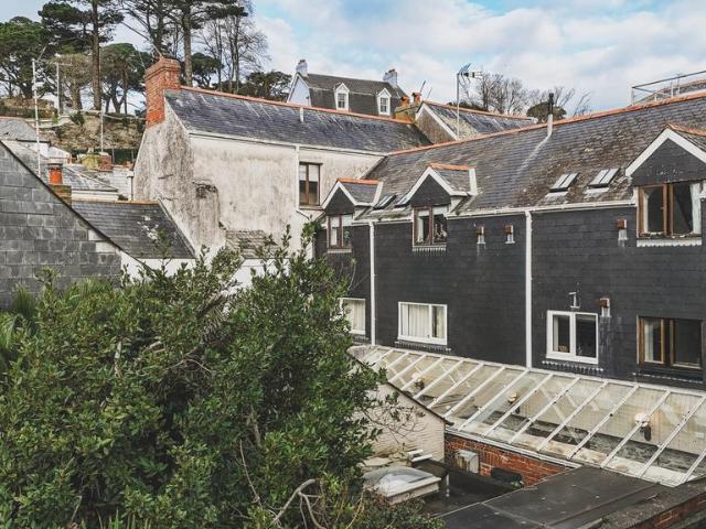 Flat for sale in Fowey, Cornwall