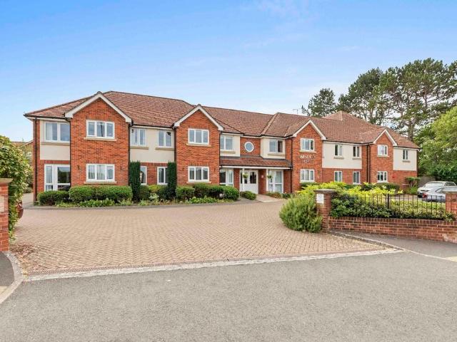 Flat for sale in Princes Risborough, Buckinghamshire