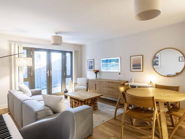 Flat for sale in Wapping Wharf, Feckenham