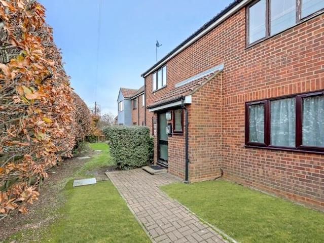Flat for sale in Ongar, Epping