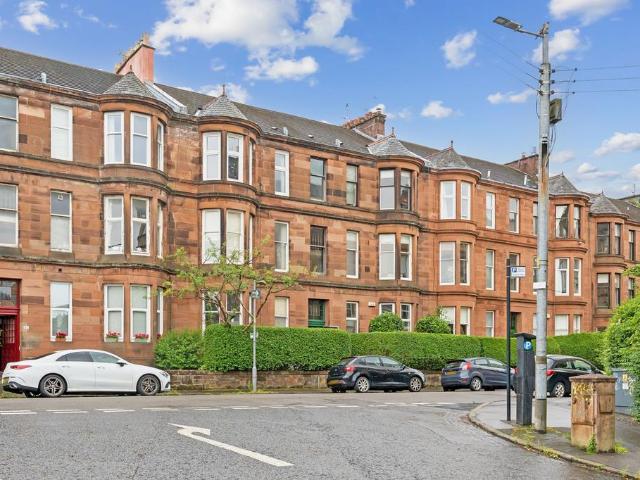 Flat for sale in North Woodside, Scotland