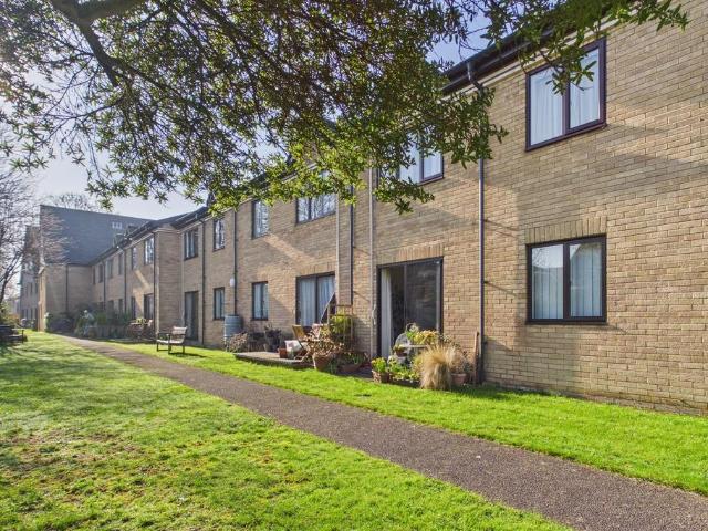 Flat for sale in Chesterton, Arbury