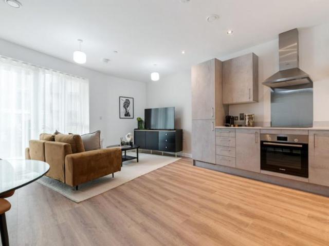 Flat for sale in Charlton Riverside, London
