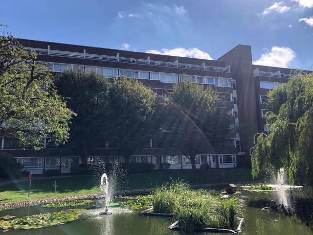 Flat for sale in Hayes, Greater London