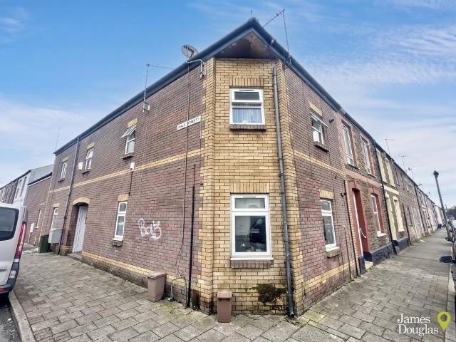 Flat for sale in Plasnewydd, Falcon Lodge