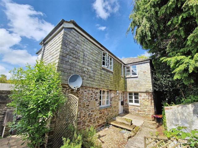 Flat for sale in Grampound, Cornwall