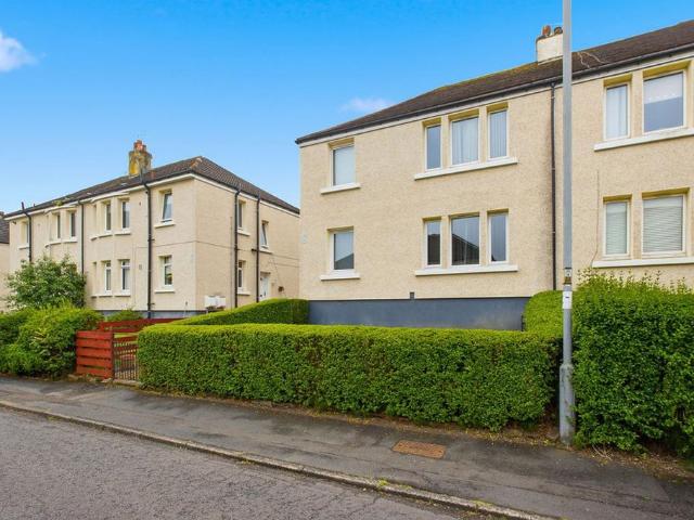 Flat for sale in Glenburn, Scotland