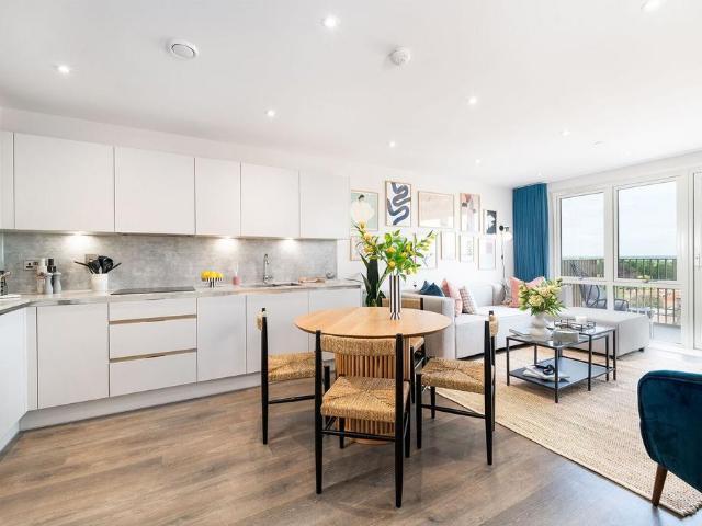 Flat for sale in Watford Rural, Batchworth