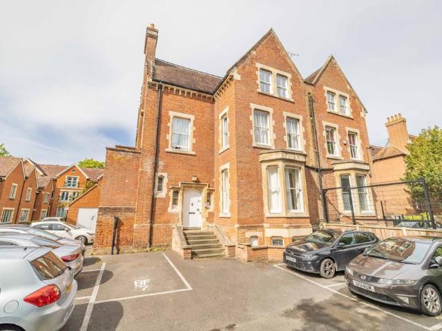 Flat for sale in Longport, The Bridge