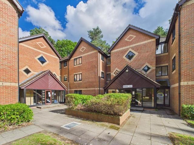 Flat for sale in Birch Hill, Bracknell