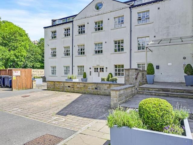 Flat for sale in Highburton, West Yorkshire