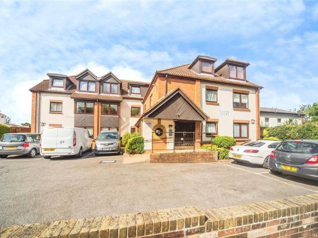 Flat for sale in Bitterne, City Of Southampton