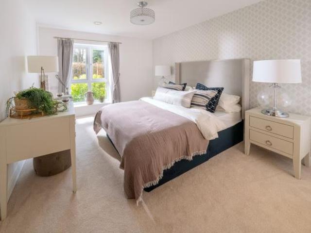 Flat for sale in Henley-on-Thames, Berrick Salome