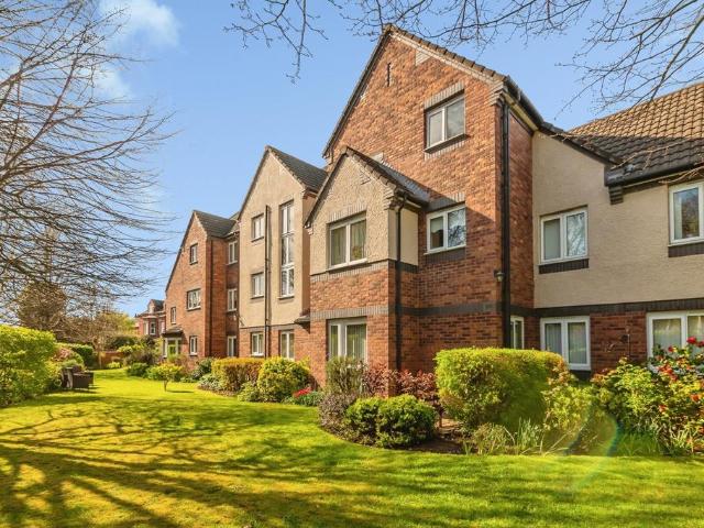 Flat for sale in Barton In Fabis, East Midlands