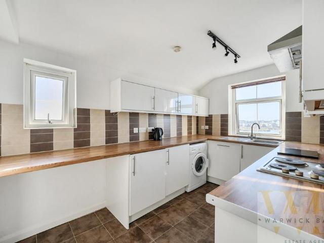 Flat for sale in Fishersgate, West Sussex
