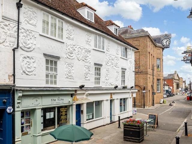 Flat for sale in Hertford, Colliers End