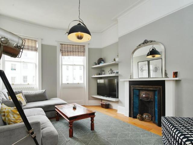 Flat for sale in Brunswick