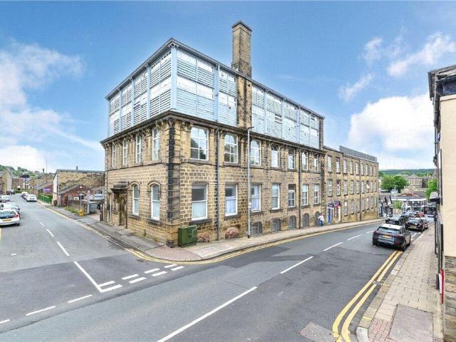 Flat for sale in Priestthorpe, Crossflatts